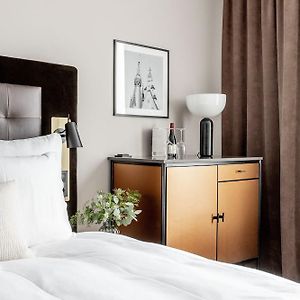 Standard Zimmer mit Kingsize-Bett